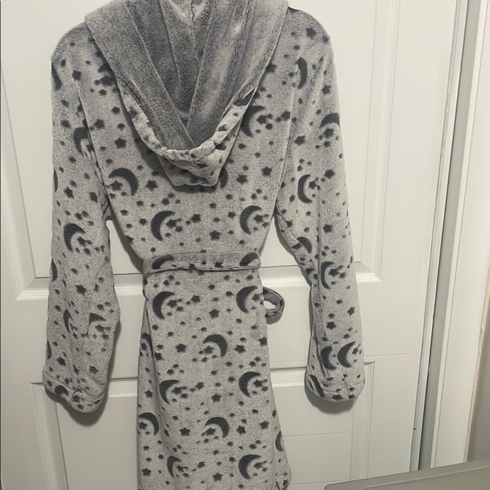 Cozy Gray Patterned Women's Robe - Picture 4 of 4
